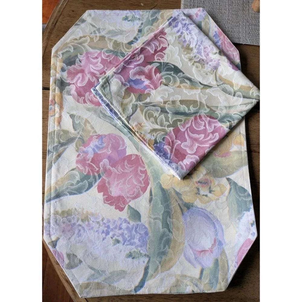 Floral Napkins & Placemats Cotton Blend Cottagecore Grandmacore Vintage Set Of 4
